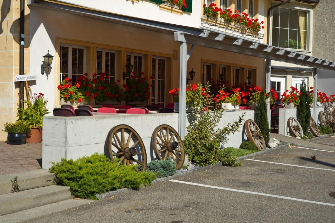Gasthof Zum Wilden Mann Aarwangen Exterior foto